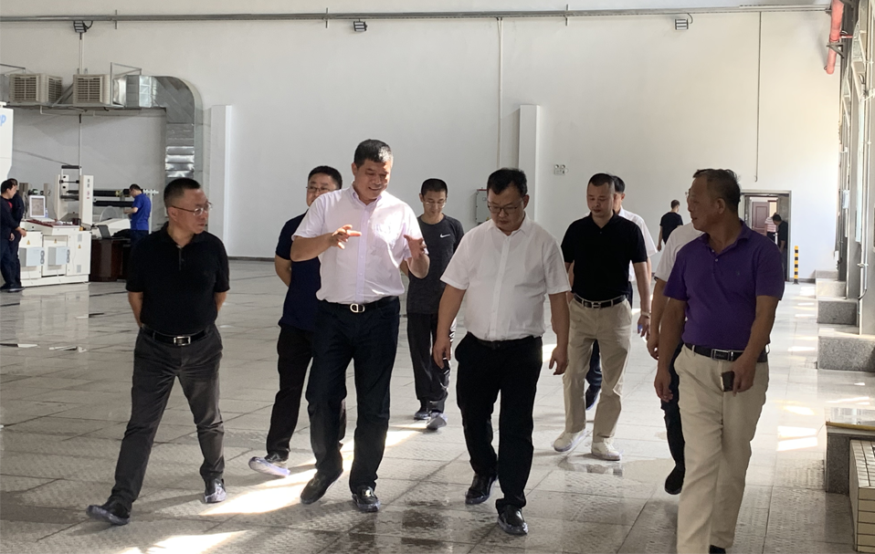 福清市代市长张新怿一行向导 莅临BG大游新质料科技工业园旅行调研